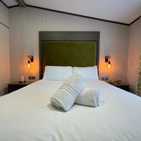 יורק Gleneagles Lodge With Hot Tub מראה חיצוני תמונה
