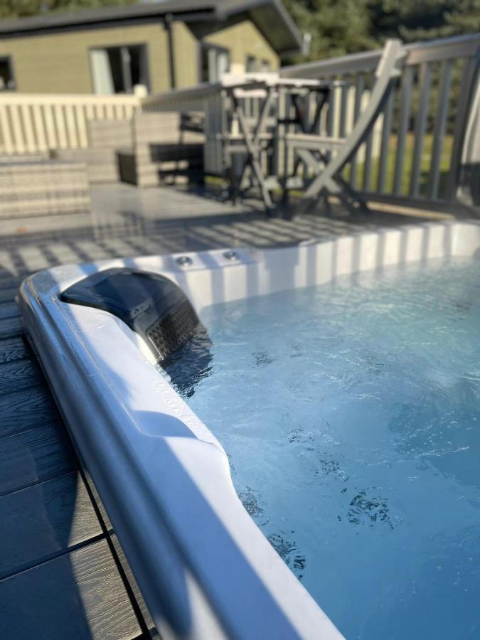 יורק Gleneagles Lodge With Hot Tub מראה חיצוני תמונה